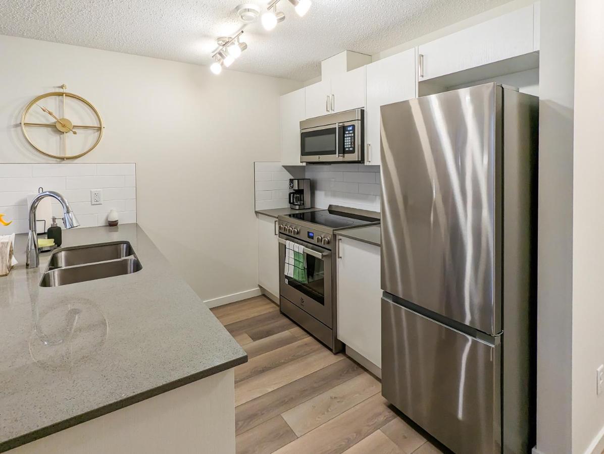 Globalstay New Apartments In Cranbrook Free Street Parking Calgary Extérieur photo