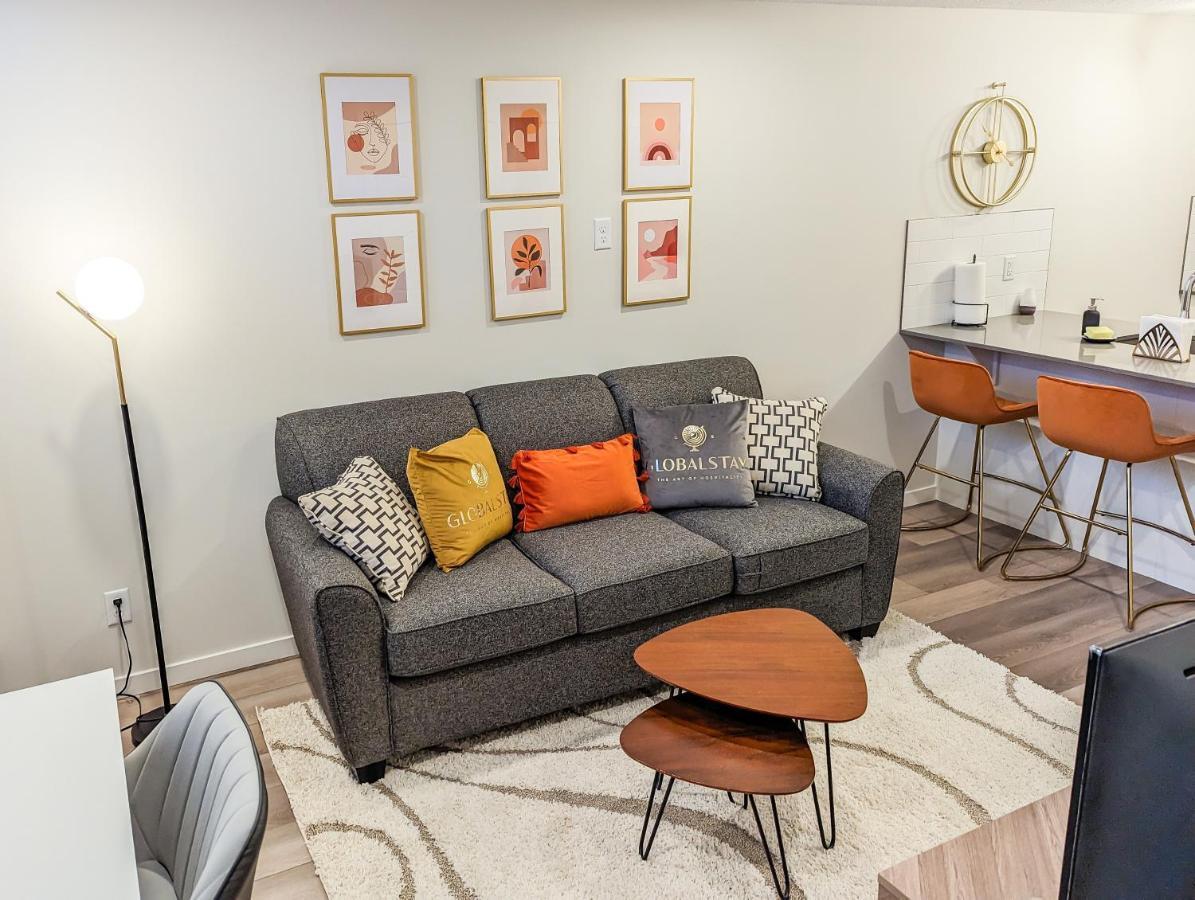Globalstay New Apartments In Cranbrook Free Street Parking Calgary Extérieur photo