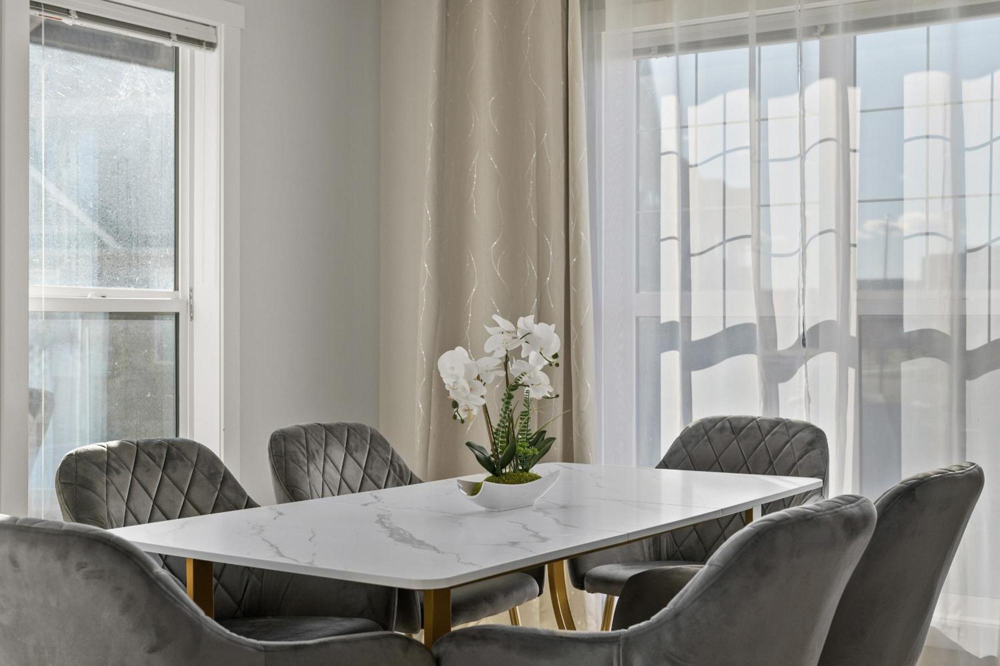 Globalstay New Apartments In Cranbrook Free Street Parking Calgary Extérieur photo
